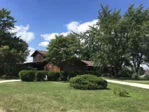 Private Lower Apt & Short Term Stay-Dog Friendly!!