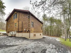 Family-Friendly Tyrone Cabin w/ Deck Near Hiking