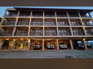 Riverside Houayxay Hotel