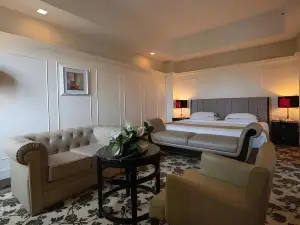 Crown Garden Hotel