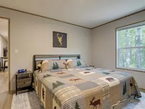 Brand New! Peaceful Wooded Retreat in Holcombe!