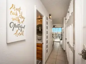 1Bd Condo with Ocean Views: 40% Off, Self Check-IN