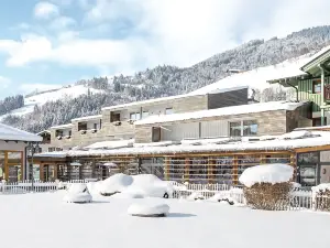 POP-UP LIVING 策爾湖畔湖
