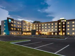 Tru by Hilton Easton