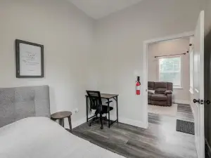 Charming Green Cottage in Shepherd, TX