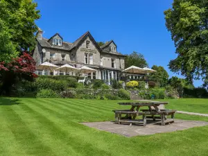 The Gateway Inn