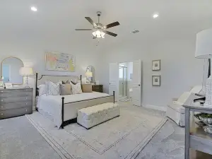 New home, Argyle TX, 4 Bd rooms, 5 bds, 3 Bathrooms, Office, Gameroom, Sleeps 11