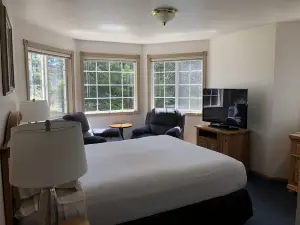 The Landmark Inn