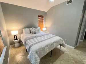 3 BEDROOMS 2 BATHS W/ LARGE BACK YARD & PET FRIENDLY IN CALALLEN!