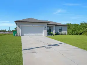 Emerald Entry Retreat