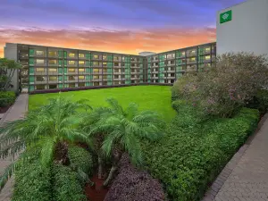 Wyndham Garden Lake Buena Vista Disney Springs® Resort Area