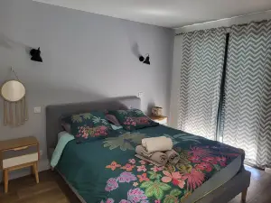 Villa D'architecte Récente Dans Quartier Résidentiel,20 mns Plages