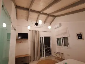 Luxury Apartments Kanali
