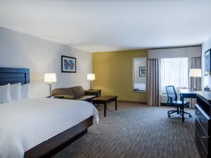 Holiday Inn Express & Suites CHICAGO-LIBERTYVILLE by IHG