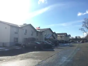 Coldwater Inn and Suites Capital O