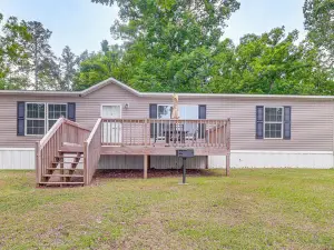 Private Dock: Fall Fishing Retreat on Neely Henry