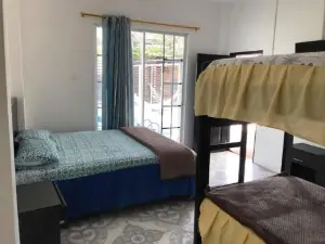 L'Vanna Hotel