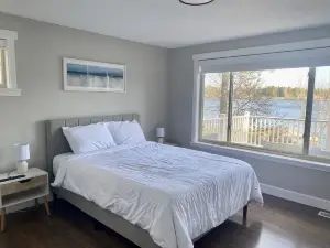 Perfect hideaway on a serene and peaceful lake