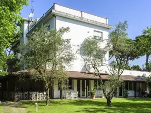 Hotel la Bussola