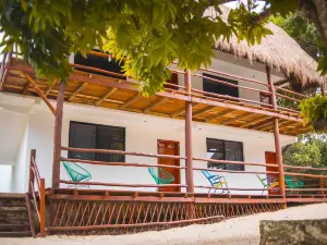 Royal Palm Bacalar Cabañas & Lagoon Club