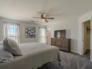 Cozy, Updated 2BR/2.5BA End-Unit Townhome, Greer SC