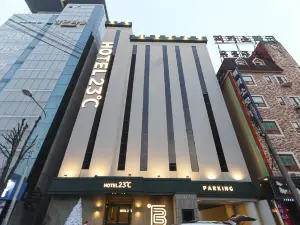 広州 ホテル 23°C