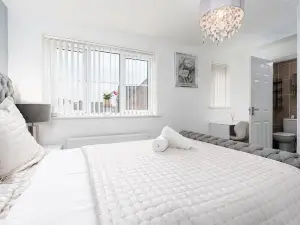 Charming 3 Bedroom Home with Garden near Doncaster