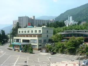 Hatukaishi Hot Spring Ishiuchi-Yungparunas