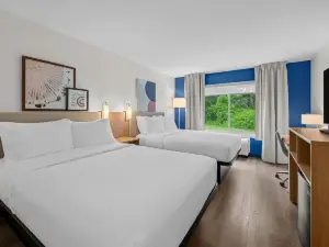 Spark by Hilton Brunswick