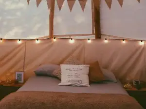 White House on Wye Glamping