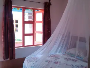 Miryam Village Inn Safari Lodge