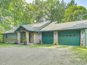 On-Site Trails Rock River Retreat in Jefferson!