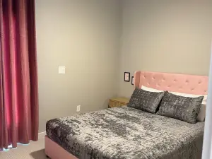 2 bed - pink paradise near Easley SC Silos, Downtown Greenville/ Clemson Tigers