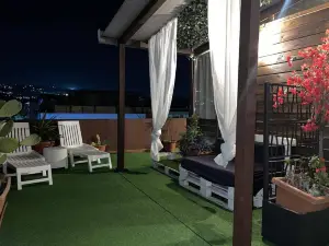 เล สวีท เดล ลุงโกมาเร คาตาเนีย