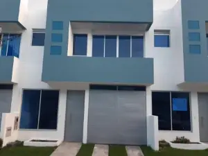 Hermosa Casa Vacacional con Piscina a 15 mins de Girardot o Melgar