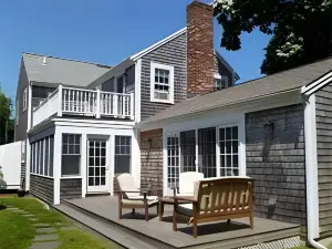 Ashley Inn