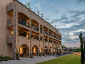 SOWELL HOTELS Les Chevaliers