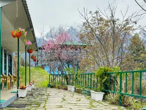喜馬拉雅高山艾尤莉，喜馬拉雅生態旅館