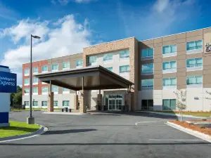 Holiday Inn Express Lake Park