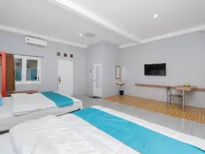 Sans WM Hotel Blitar