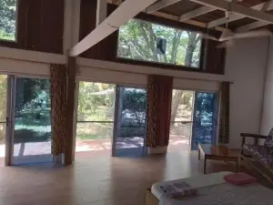 Kokrobite Gardens Restaurant and Guest House