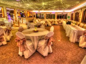 Alamoosook Lakeside Inn Orland