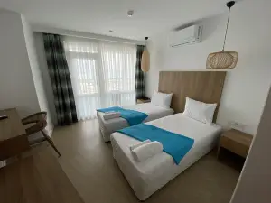 FİNİKE MARİNA HOTEL