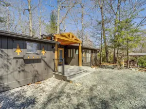 Near Lake + Trails: Rustic Newland Cabin w/ Deck!