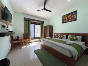 Hotel Himsarovar And Restaurant