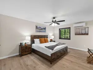 Near Ski Resorts with Hot Tub  Game and Movie Room