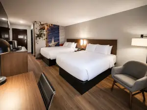 Clarion Pointe Addison Dallas North