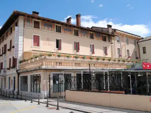 Hotel Dvorec
