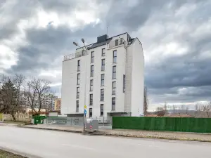 Hotel Boutique 5 - Free Parking - Free Breakfast - Free Internet - Evse