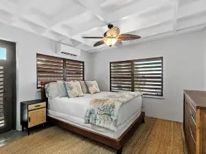 THIS IS IT! SEAFRONT RETREAT W/ BEACH ACCESS & POOL